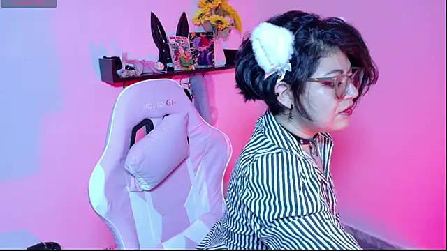 Snapshot of Meow_cat4 chatting on July 11, 2026, 5:46 pm Meow cat4 online show from July 11, 2026, 5:46 pm