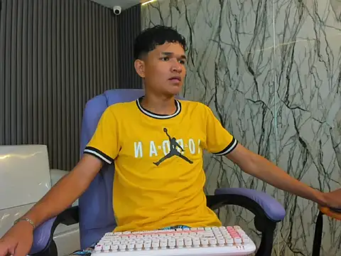 davexxx  online show from June 7, 2026, 4:18 am