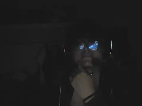 Snapshot of layom_21 chatting on June 2, 2026, 4:23 am layom 21 online show from June 2, 2026, 4:23 am