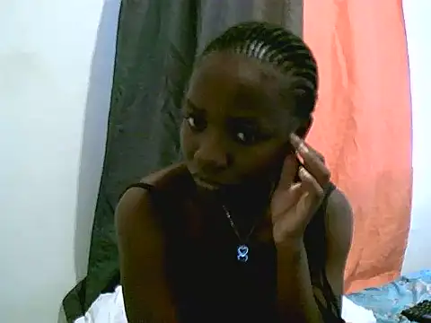 QueenSar online show from June 27, 2026, 10:54 am