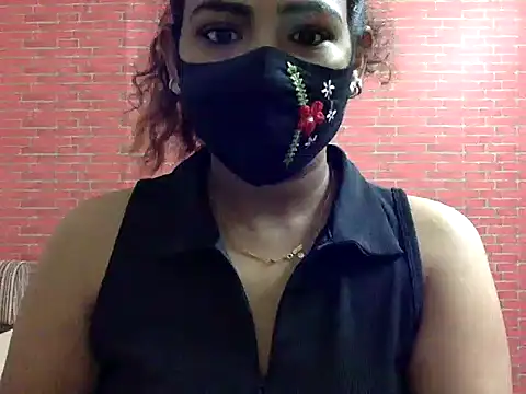 Snapshot of Nisha-moon chatting on July 19, 2026, 6:44 am Nisha-moon online show from July 19, 2026, 6:44 am