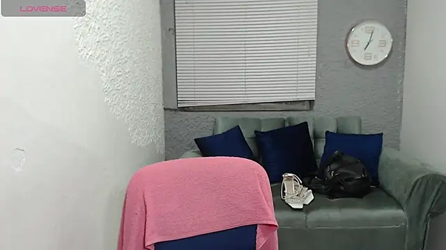 leilasosexy online show from June 27, 2026, 2:56 pm