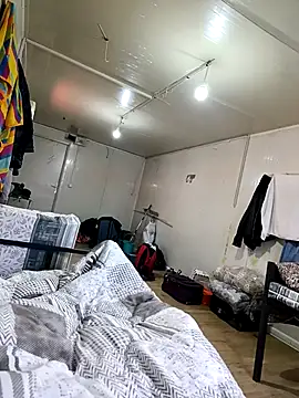 Snapshot of Singlemaleforcouples chatting on February 28, 2026, 3:00 pm Singlemaleforcouples online show from February 28, 2026, 3:00 pm