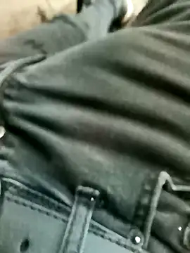 Snapshot of Singlemaleforcouples chatting on December 31, 2024, 10:04 am Singlemaleforcouples online show from December 31, 2024, 10:04 am