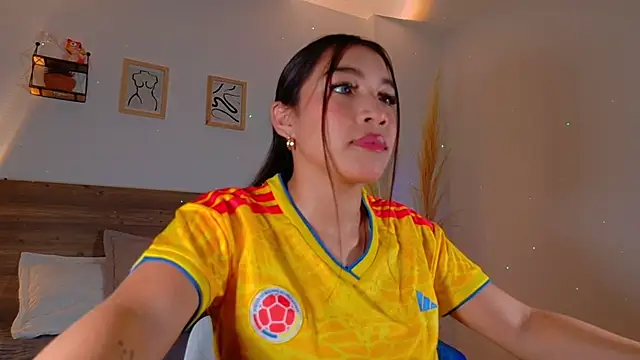 Snapshot of _Emmakiss_ chatting on June 27, 2026, 12:00 pm Emmakiss online show from June 27, 2026, 12:00 pm