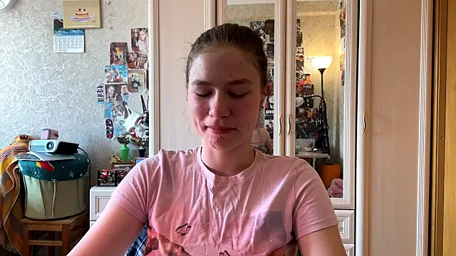 Snapshot of Codi_Rostersy chatting on June 12, 2026, 7:28 am Codi Rostersy online show from June 12, 2026, 7:28 am