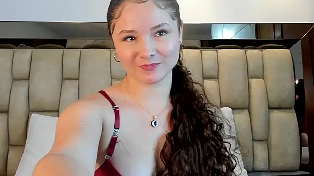 Snapshot of CamilaSaez chatting on June 3, 2026, 2:33 pm CamilaSaez online show from June 3, 2026, 2:33 pm