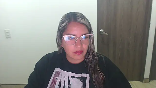 Snapshot of camivilla393140 chatting on July 15, 2026, 3:02 am camivilla393140 online show from July 15, 2026, 3:02 am