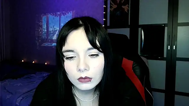 kawaiigothica online show from June 4, 2026, 6:01 pm