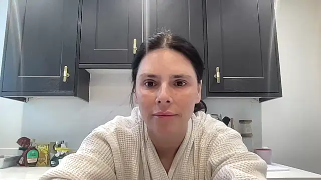JadeLucy online show from June 7, 2026, 7:35 am