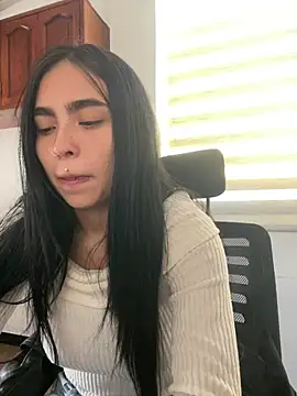 Snapshot of Sara_fernandez- chatting on July 6, 2026, 2:13 pm Sara fernandez- online show from July 6, 2026, 2:13 pm