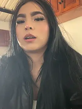 Snapshot of Sara_fernandez- chatting on June 9, 2026, 12:28 pm Sara fernandez- online show from June 9, 2026, 12:28 pm