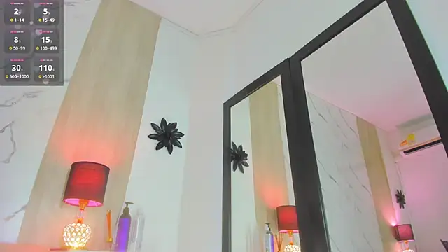Snapshot of DanniValencia chatting on June 21, 2026, 8:03 pm DanniValencia online show from June 21, 2026, 8:03 pm