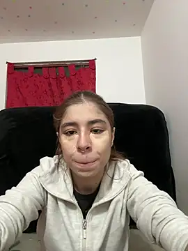 Snapshot of Cherry_Luna1 chatting on June 17, 2026, 12:32 am Cherry Luna1 online show from June 17, 2026, 12:32 am