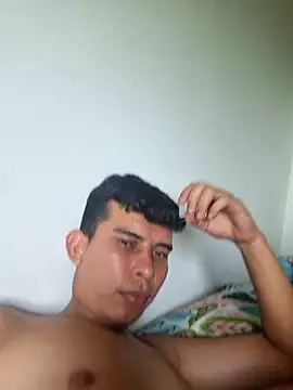 jhonier 23hot online show from July 22, 2026, 9:17 pm