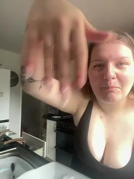 Snapshot of Curvy_Vanilla chatting on June 11, 2026, 1:08 pm Curvy Vanilla online show from June 11, 2026, 1:08 pm