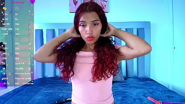 Snapshot of Aylin_valerie chatting on July 21, 2026, 7:37 pm Aylin valerie online show from July 21, 2026, 7:37 pm