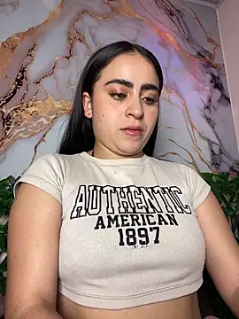 Snapshot of LILI_911 chatting on June 6, 2026, 8:25 pm LILI 911 online show from June 6, 2026, 8:25 pm
