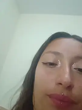 Snapshot of MiaSaen chatting on July 2, 2026, 3:23 am MiaSaen online show from July 2, 2026, 3:23 am