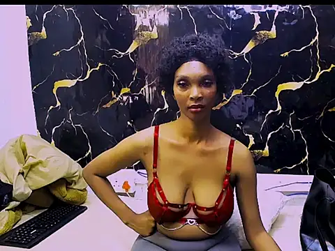 Snapshot of Caramelminxx_ chatting on June 10, 2026, 8:04 am Caramelminxx online show from June 10, 2026, 8:04 am