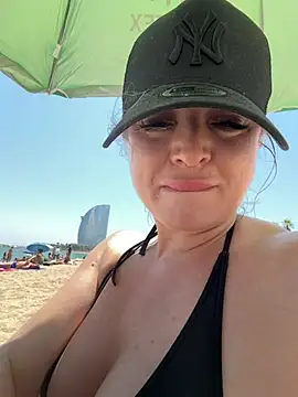 AnnaBlack69 online show from June 29, 2026, 12:05 pm
