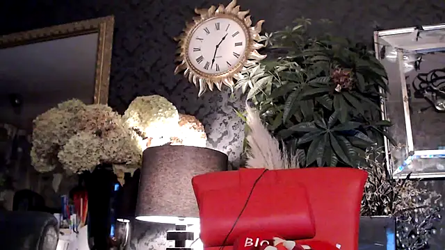 Snapshot of Hornygirltheone chatting on October 30, 2025, 12:31 am Hornygirltheone online show from October 30, 2025, 12:31 am