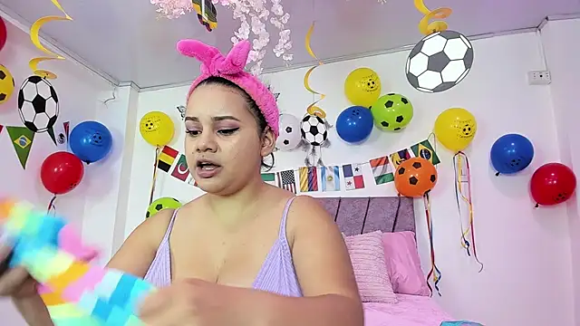 Snapshot of NahomyEvans chatting on July 11, 2026, 11:43 am NahomyEvans online show from July 11, 2026, 11:43 am