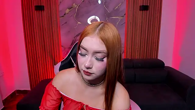 HannahConnor online show from August 4, 2026, 1:21 am