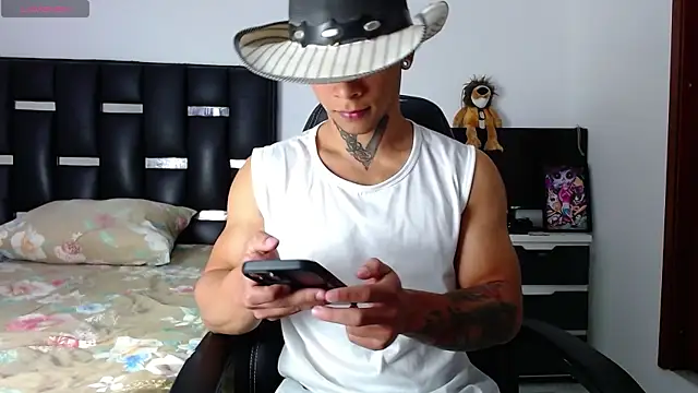 Erosscott  online show from July 30, 2026, 3:22 pm