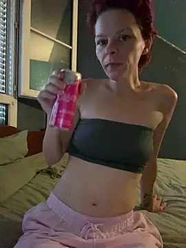 Snapshot of LittleSexyKimy chatting on August 8, 2026, 6:26 pm LittleSexyKimy online show from August 8, 2026, 6:26 pm