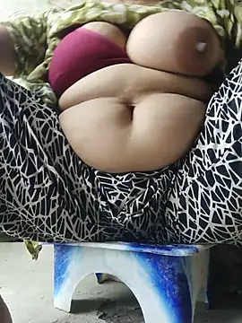 Snapshot of Your_Bhabhi69 chatting on June 30, 2026, 12:54 am Your Bhabhi69 online show from June 30, 2026, 12:54 am