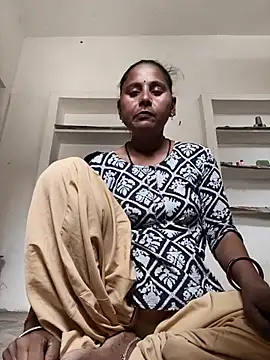 Snapshot of Karishna_hot chatting on June 22, 2026, 6:32 am Karishna hot online show from June 22, 2026, 6:32 am