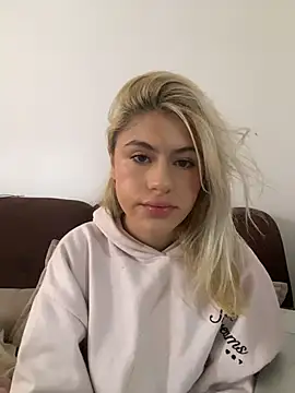 Lia-firee online show from July 10, 2026, 2:06 pm