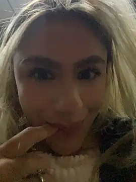 Lia-firee online show from July 15, 2026, 1:56 am
