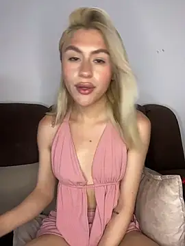 Lia-firee online show from June 25, 2026, 1:05 pm