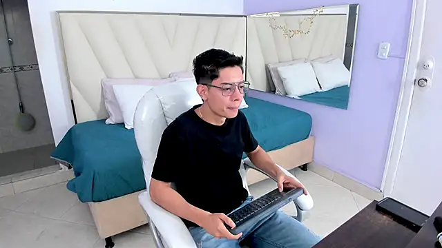 Ethan12  online show from June 16, 2026, 3:17 am