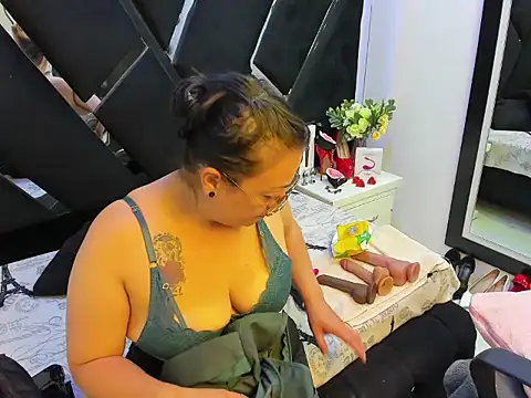 Susana Flame online show from July 12, 2026, 1:17 am
