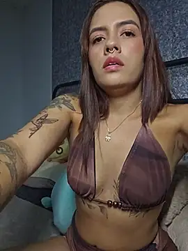 Snapshot of mile_latina chatting on July 13, 2026, 5:51 am mile latina online show from July 13, 2026, 5:51 am