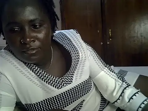 Snapshot of Lilyo66 chatting on June 9, 2026, 2:18 pm Lilyo66 online show from June 9, 2026, 2:18 pm