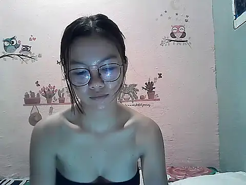 Snapshot of ClassyCrushpinay chatting on June 13, 2026, 12:36 pm ClassyCrushpinay online show from June 13, 2026, 12:36 pm