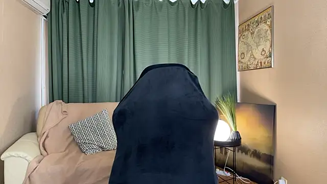 Snapshot of Lill_Lily chatting on June 15, 2026, 1:50 am Lill Lily online show from June 15, 2026, 1:50 am