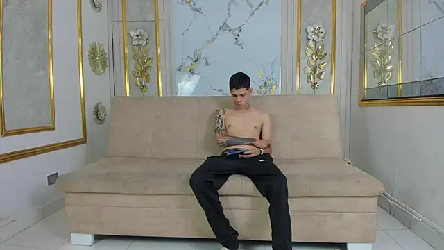 Snapshot of temptation_ggh chatting on July 19, 2026, 6:37 pm temptation ggh online show from July 19, 2026, 6:37 pm