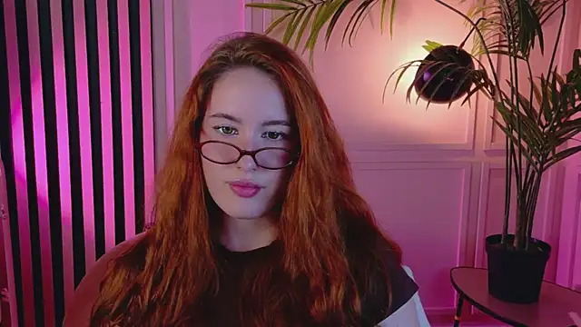 Snapshot of ChloeAster chatting on June 28, 2026, 10:05 pm ChloeAster online show from June 28, 2026, 10:05 pm