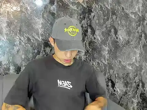 cameron lux77 online show from July 18, 2026, 3:37 am