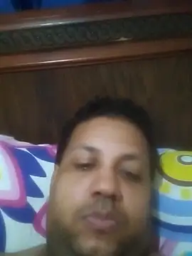 BustlingShirt online show from June 14, 2026, 2:24 am