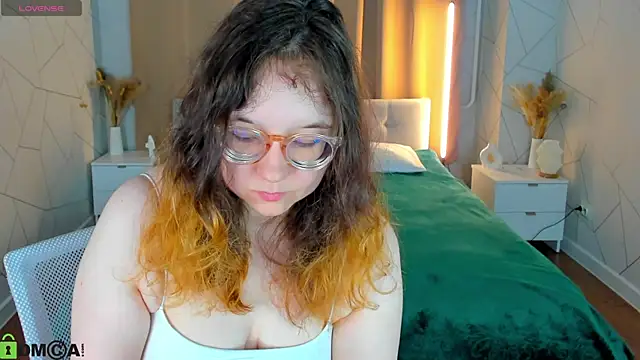 Snapshot of Aleks-casterrr chatting on June 21, 2026, 5:30 pm Aleks-casterrr online show from June 21, 2026, 5:30 pm