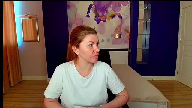 Snapshot of LunaKissesx chatting on June 8, 2026, 5:52 am LunaKissesx online show from June 8, 2026, 5:52 am