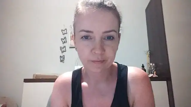 Snapshot of JenniferAlone chatting on June 21, 2026, 8:36 pm JenniferAlone online show from June 21, 2026, 8:36 pm