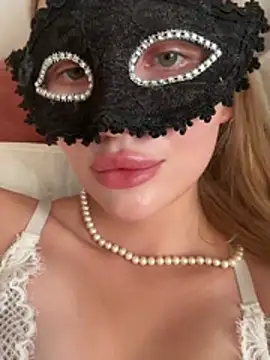 Snapshot of AlexandraMoore03 chatting on June 23, 2026, 12:14 pm AlexandraMoore03 online show from June 23, 2026, 12:14 pm