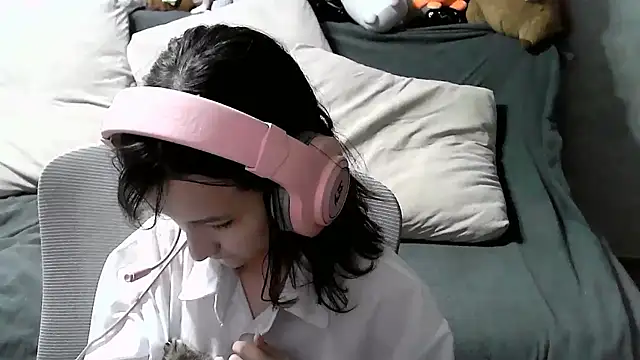 Snapshot of Lilfain_baby chatting on July 24, 2026, 11:17 am Lilfain baby online show from July 24, 2026, 11:17 am
